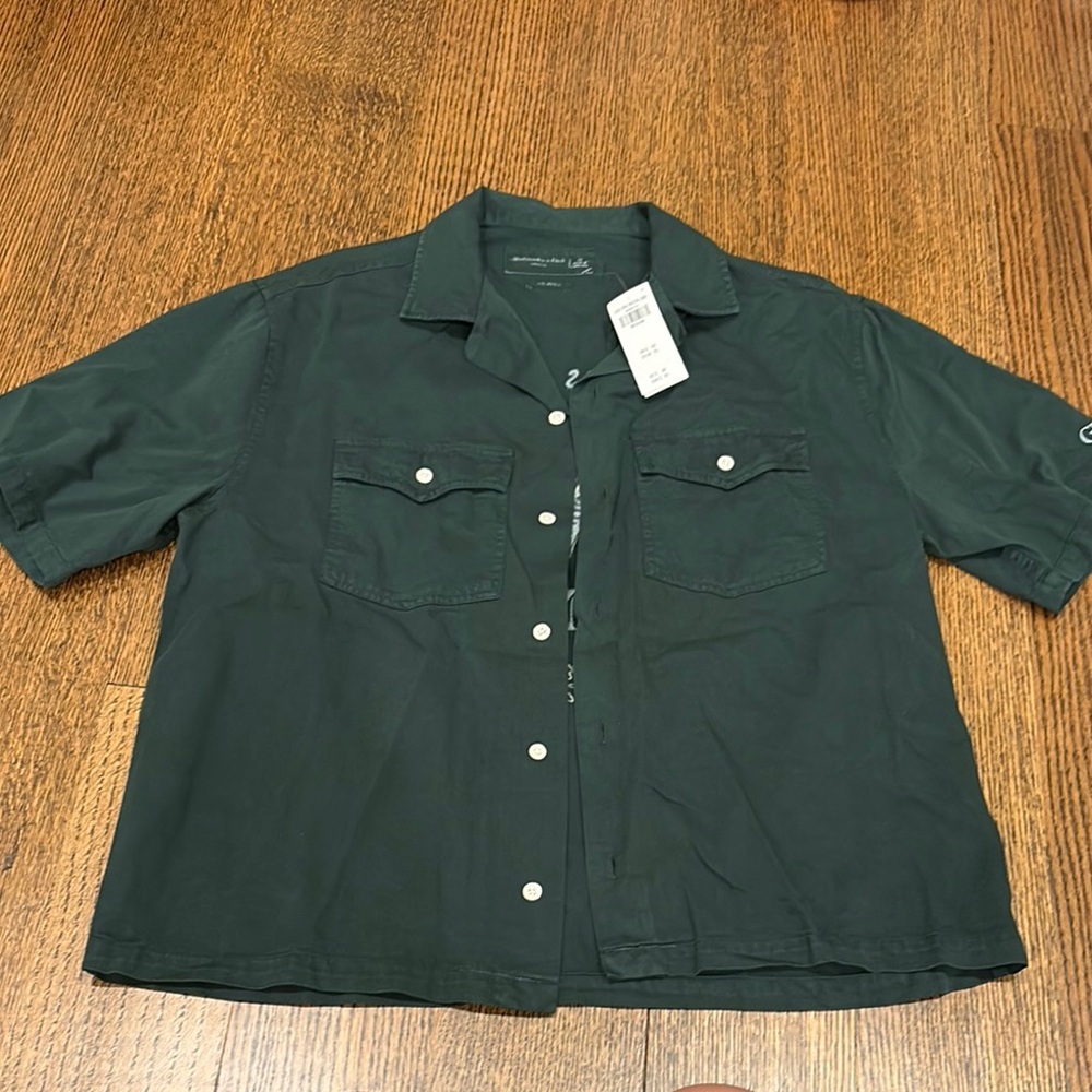 Abercrombie & Fitch Green Casual Button Down Shirt Guinness